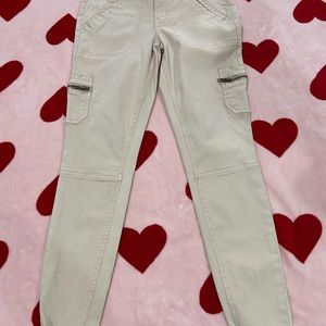 Stretch fitted pants